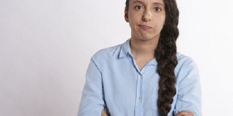 年2回、社員旅行と偽って一人旅。理由は一人になりたいから…が、この前、妻「証拠写真、楽しみにしてる」と…バレてる？誤魔化す方法ないだろうか