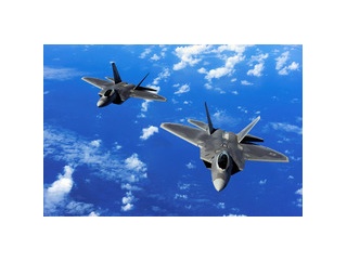 戦闘機って要らなくね？　100億円の戦闘機1機より100万円のドローン1万機のほうが強い