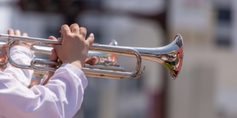 俺は吹奏楽部員だったんだが、「さっさとやめてくんねーかな。そのほうがいい演奏できるわw」とか言い続けられた上、楽譜ファイルを壊されてキレた。→結果…