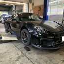 ポルシェ　９８１　ケイマン　タマフラー交換でご入庫いただきました。