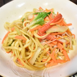 オイル３つ目♪パクチー焼きそば