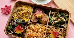 秋が足早に過ぎていきそうなので・・6種のきのこ弁当