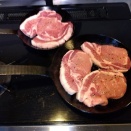 安い豚ロースを焼く