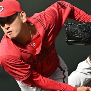 名球界　ユニフォーム　サイン入り　サイズO(推定) 新井貴浩25 石井琢朗75 新井貴浩「戻っていいものかと」石井琢朗「赤に染まりたい」／広島に