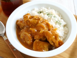 野菜ジュースで作るマイルドバターチキンカレー。【ワンパン】