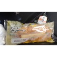 ６５６ウインナーパンと鮭おにぎり持ってgo!