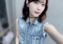 【画像】岩本蓮加のこの可憐なボディ、もう既に抱かれてるとう事実が素晴らしすぎる