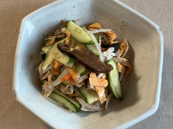 モズのはやにえ