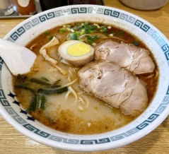 新宿「桂花 新宿西口店」桂花拉麺＋キャベツ