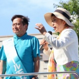 なぜ社民の「救世主」に？　崖っぷちの状況打開したラサール石井さん