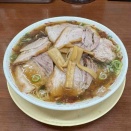チャーシューのボリュームが凄い！デラックスの肉増