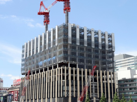 高さ約129m「(仮称)明治安田生命新宿ビル」の建設状況！新宿駅前のホールも入るオフィスビル（2025.7.27）