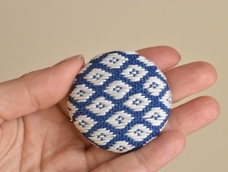 【初めてのこぎん刺し】北欧の雰囲気漂う素朴な刺繍が楽しい♬ブローチを作りました✨