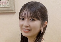 【朗報】小川彩の最新ノースリーブ、服の色が薄すぎて裸だと勘違いする人が続出
