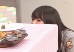 【ん？】齋藤飛鳥、隠れて何してる？？？