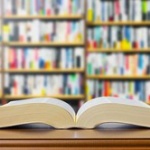 【悲報】最近の本屋、低俗で質が低い本ばかり平積みにされて行く気が起きない