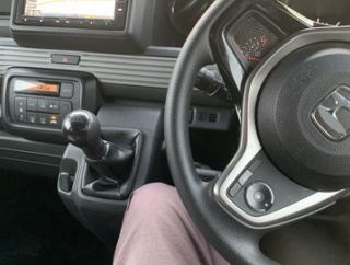 軽トラを新車で買うって発想がなかったけど買ってる人がいるから中古があるんだよな
