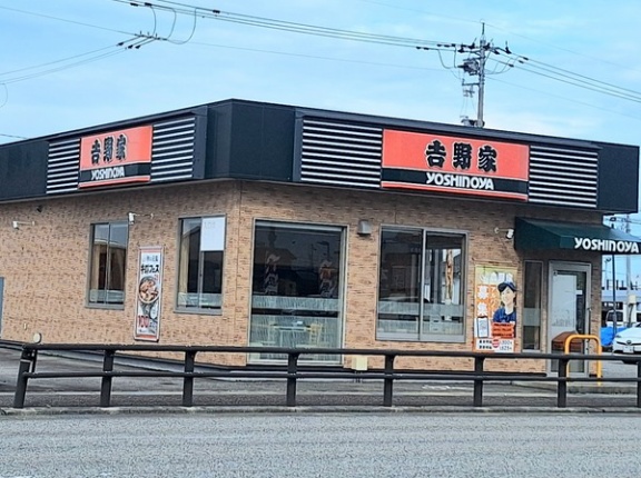 富山市豊田町にある牛丼チェーン店『吉野家 富山豊田町店』が改装のため休業するらしい。